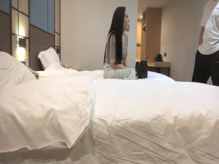 【探花精选】反差气质美少妇，兼职赚外快，美乳白又大，激情交合淫荡，身材好屁股大，女上和后入特别爽